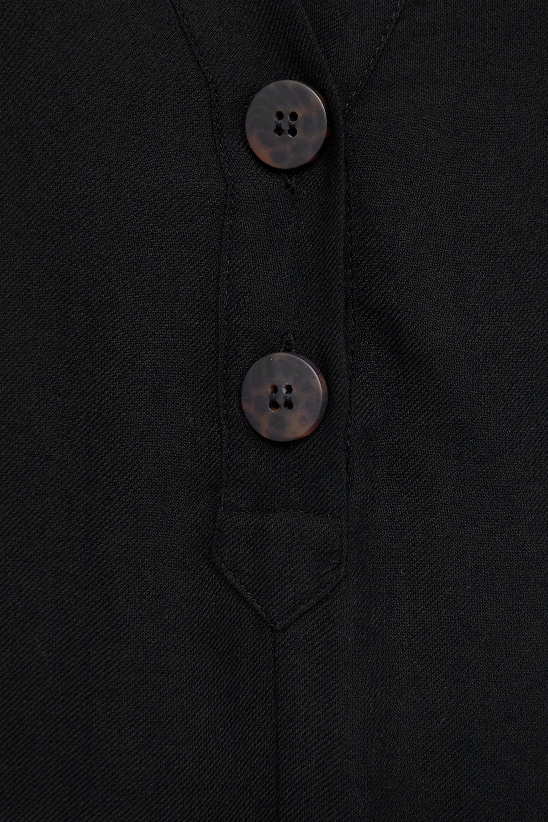 dress -6 button